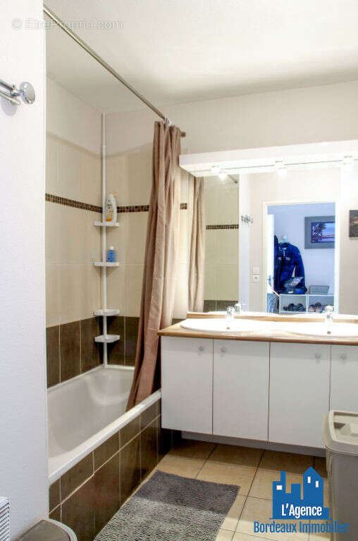 Appartement à BEGLES