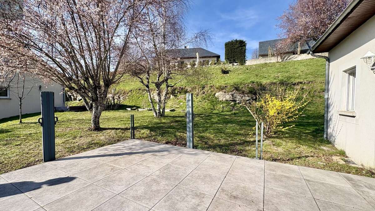 Maison à SOULAGES-BONNEVAL