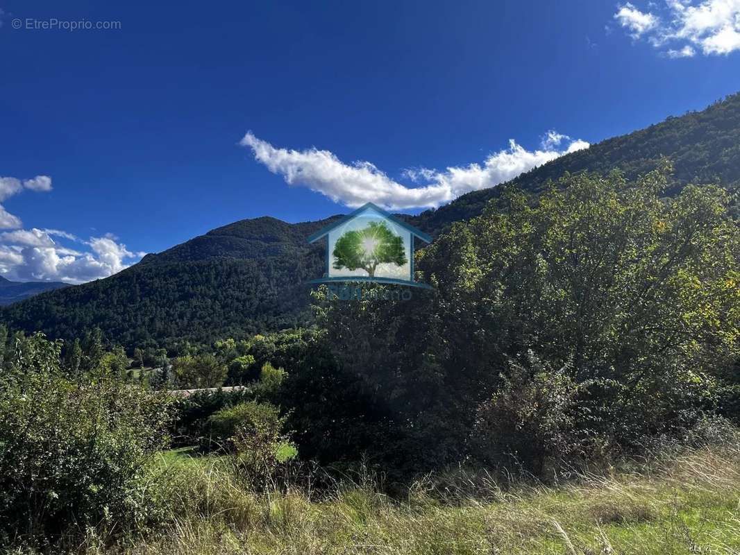 Terrain à BARCILLONNETTE