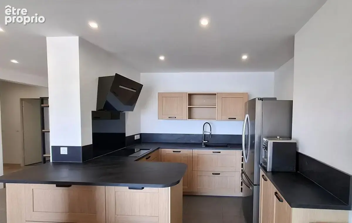 Appartement traversant avec vue mer panoramique  Port de Hyères - photo 5