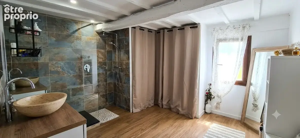 MAISON T5 de 163 M2 avec 823 M2 de terrain - photo 10