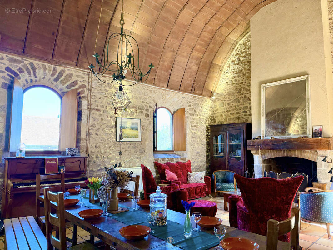 Maison à MONTLUCON