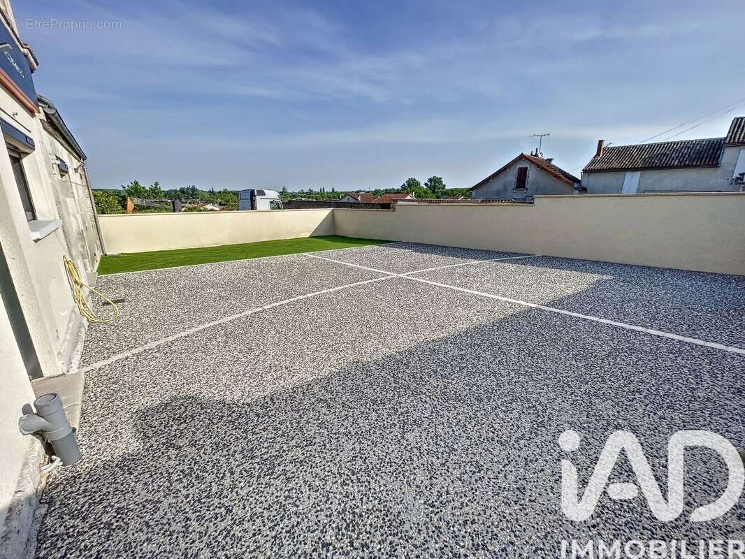 Photo 2 - Appartement à GOND-PONTOUVRE