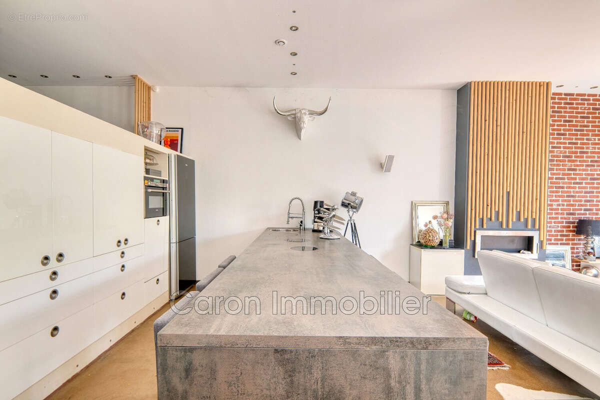 Appartement à LYON-9E