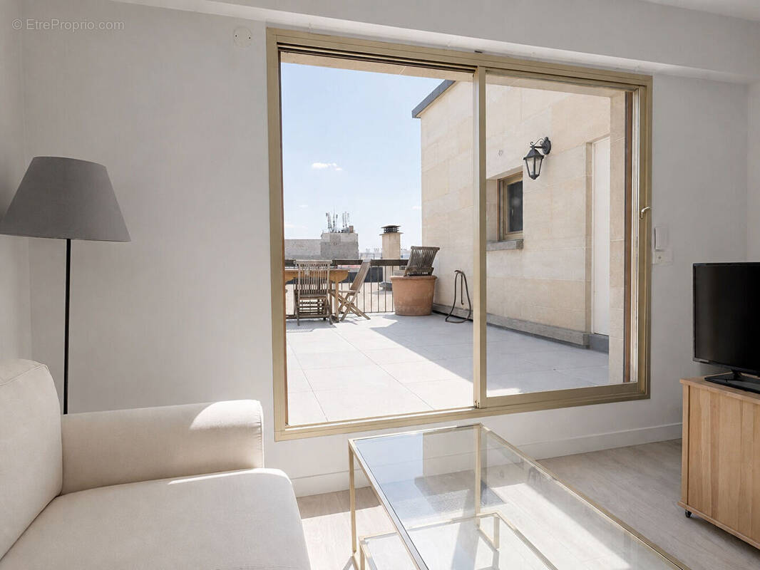 Appartement à PARIS-15E
