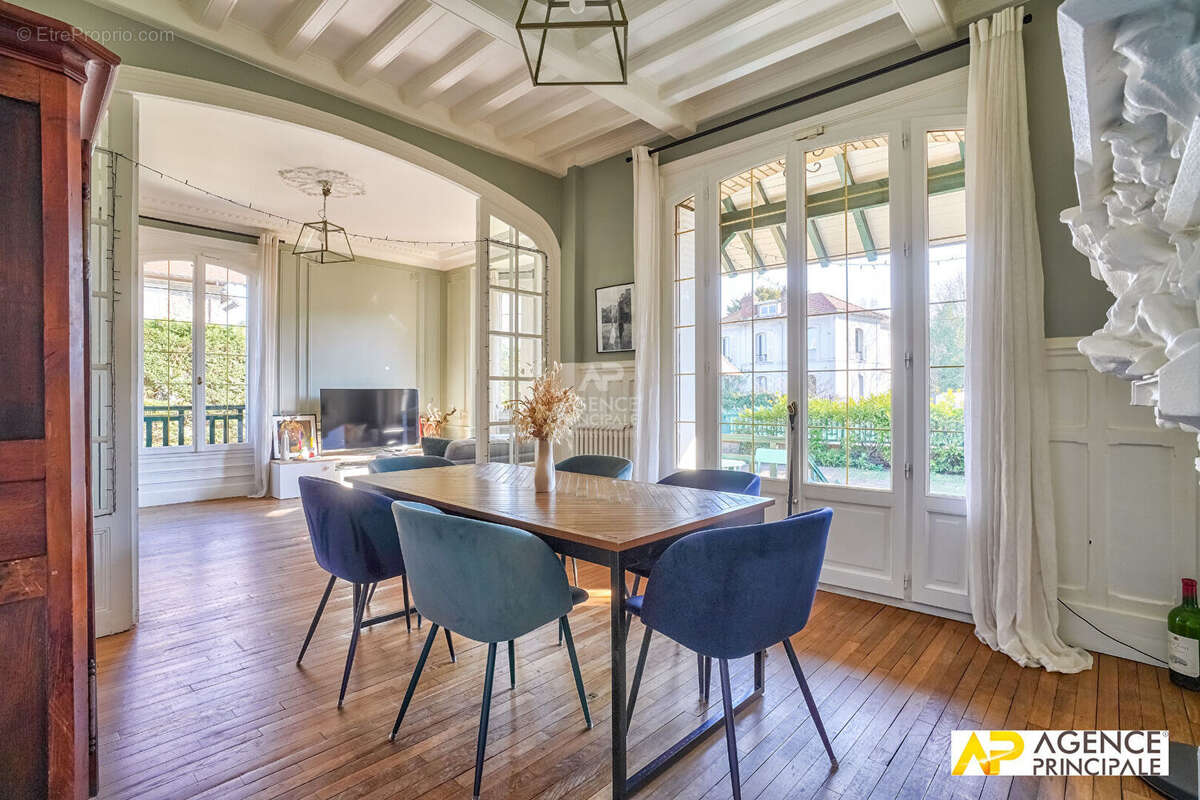 Maison à SAINT-GERMAIN-EN-LAYE