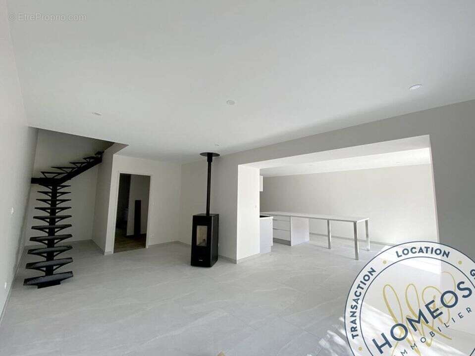 Maison 152 m² à Tossiat  - photo 372