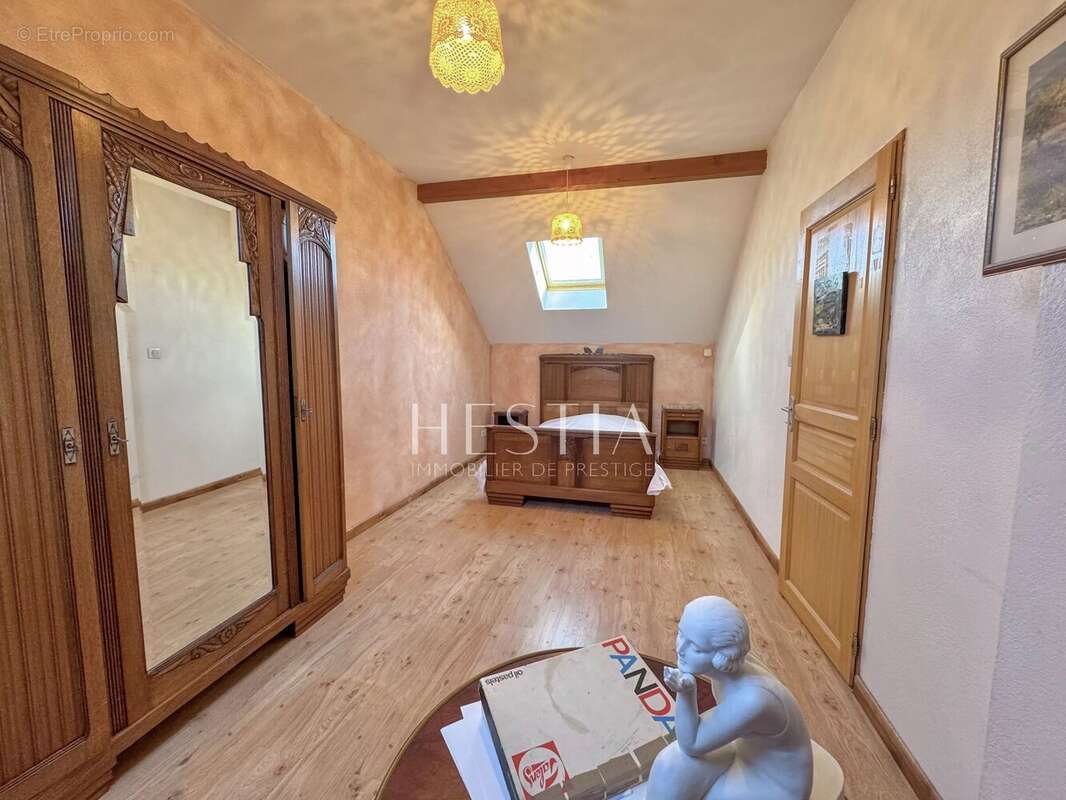 Maison à MONTAGNY-LES-LANCHES