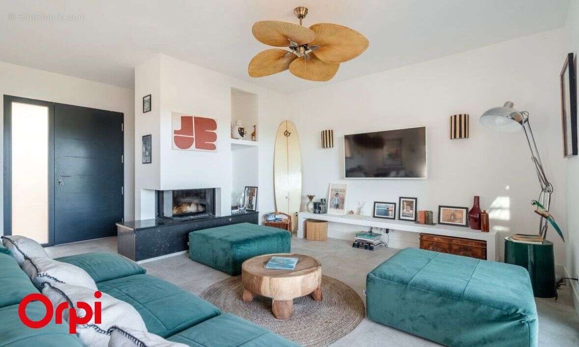 Maison à LA CADIERE-D'AZUR