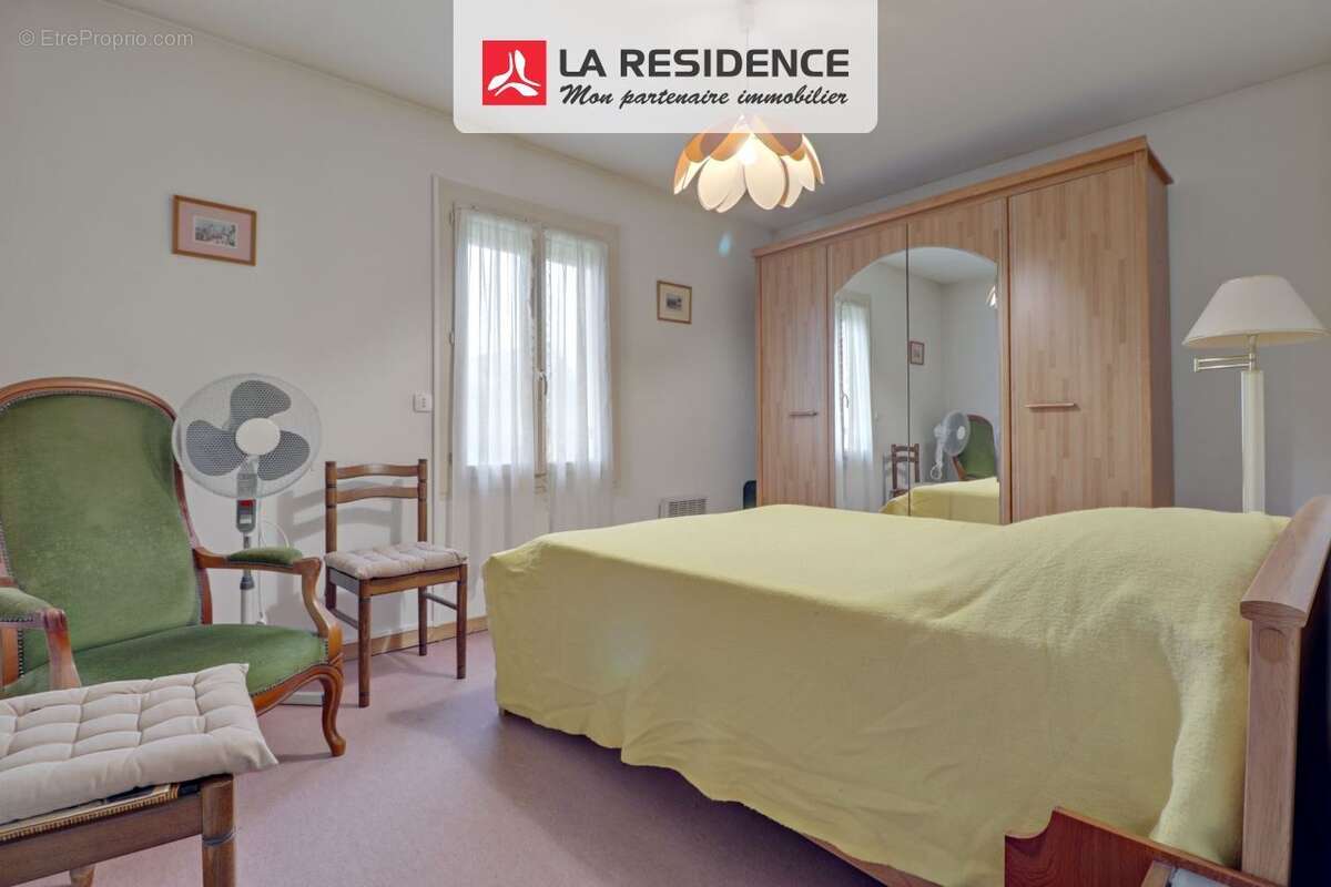 Maison à MAURECOURT