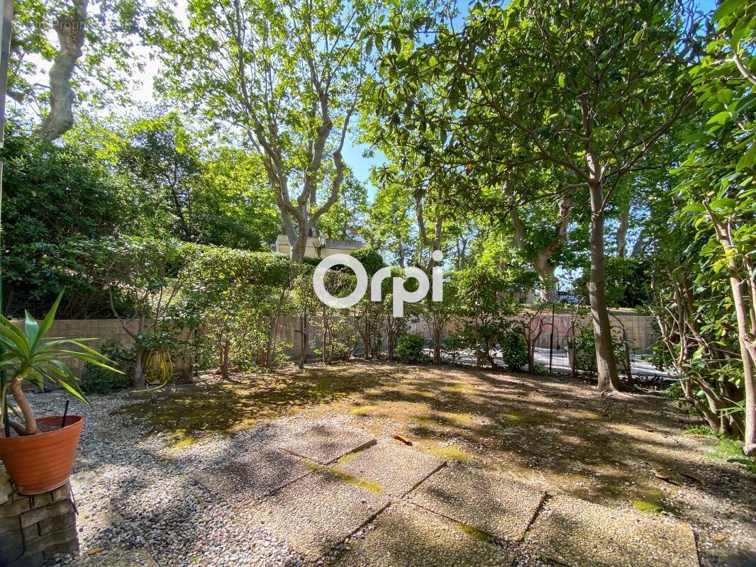 Appartement à MARSEILLE-9E