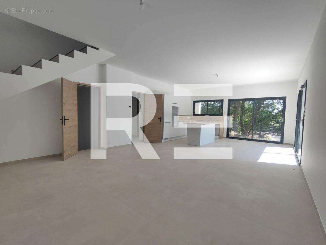 Maison à SAINT-CHRISTOL-LES-ALES