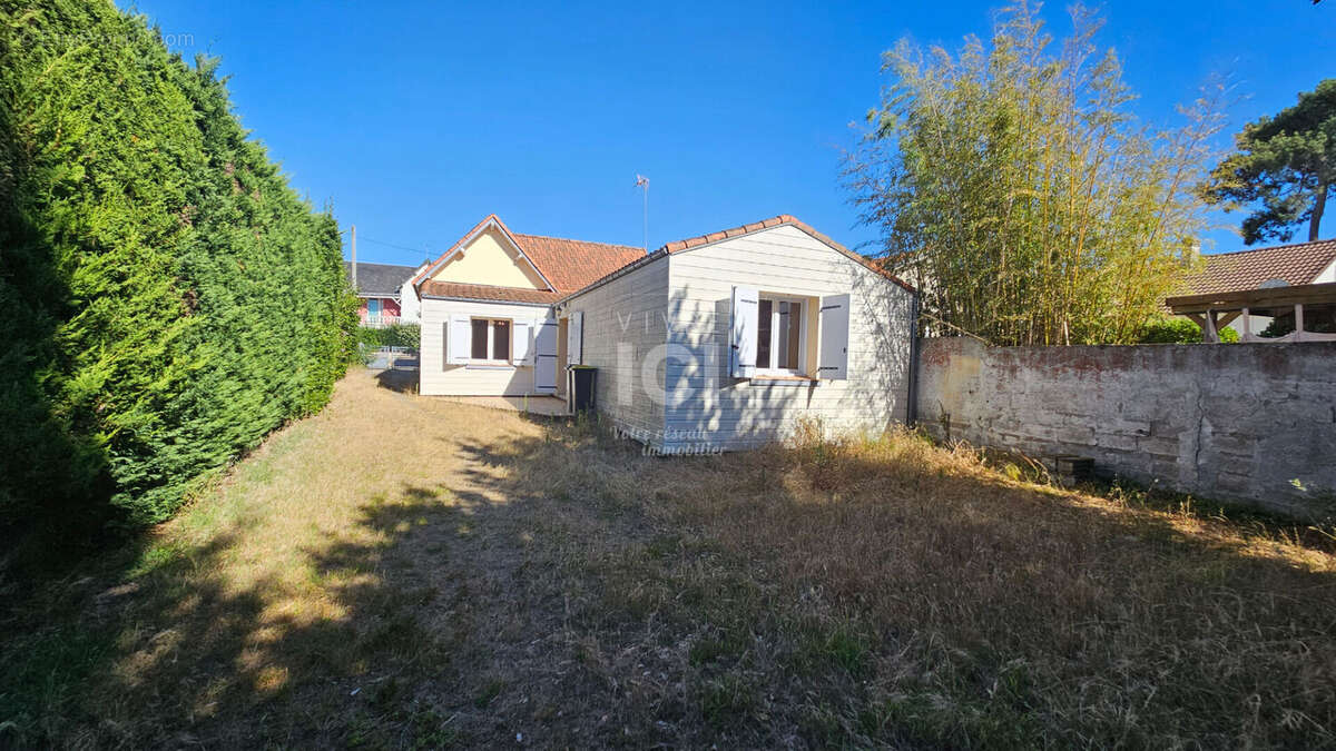 Centre de THARON Maison à rénover idéale en secondaire - photo 2