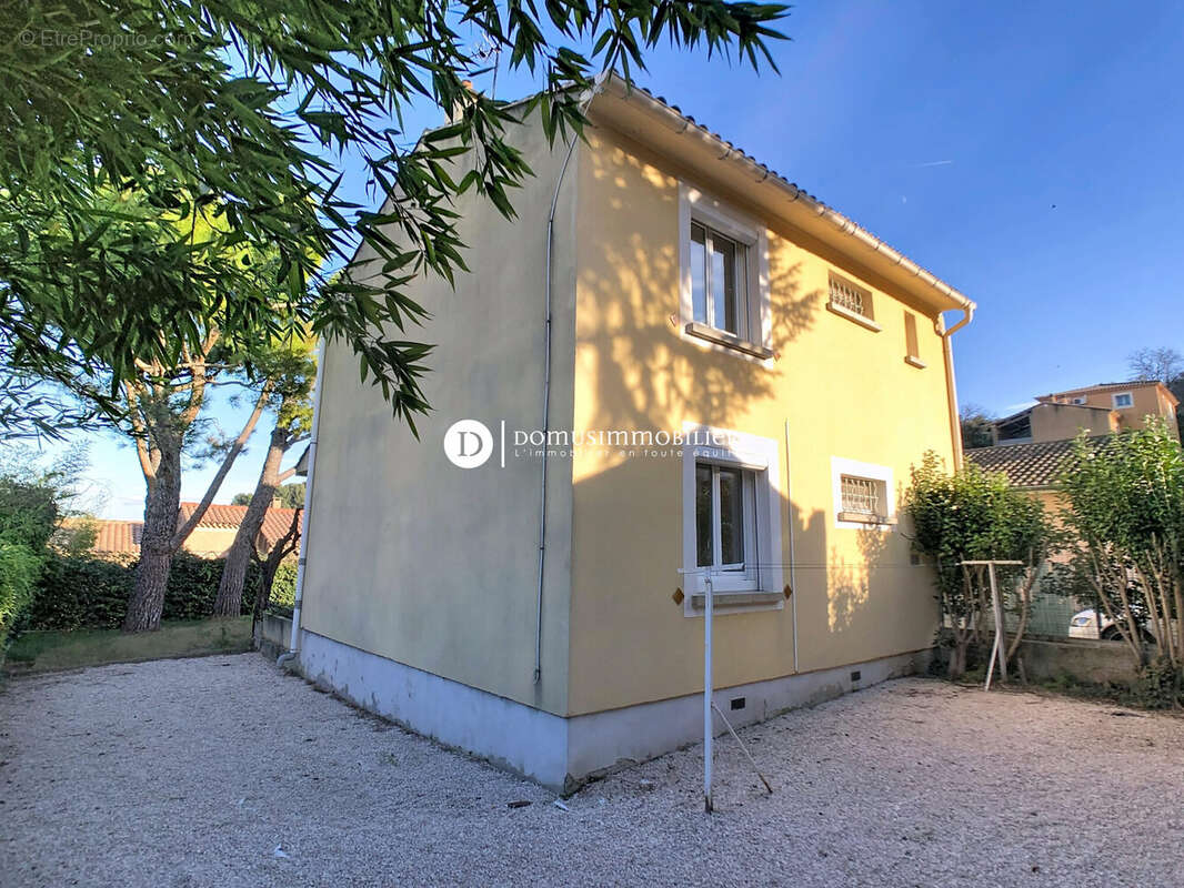 Maison à SAINT-SATURNIN-LES-AVIGNON