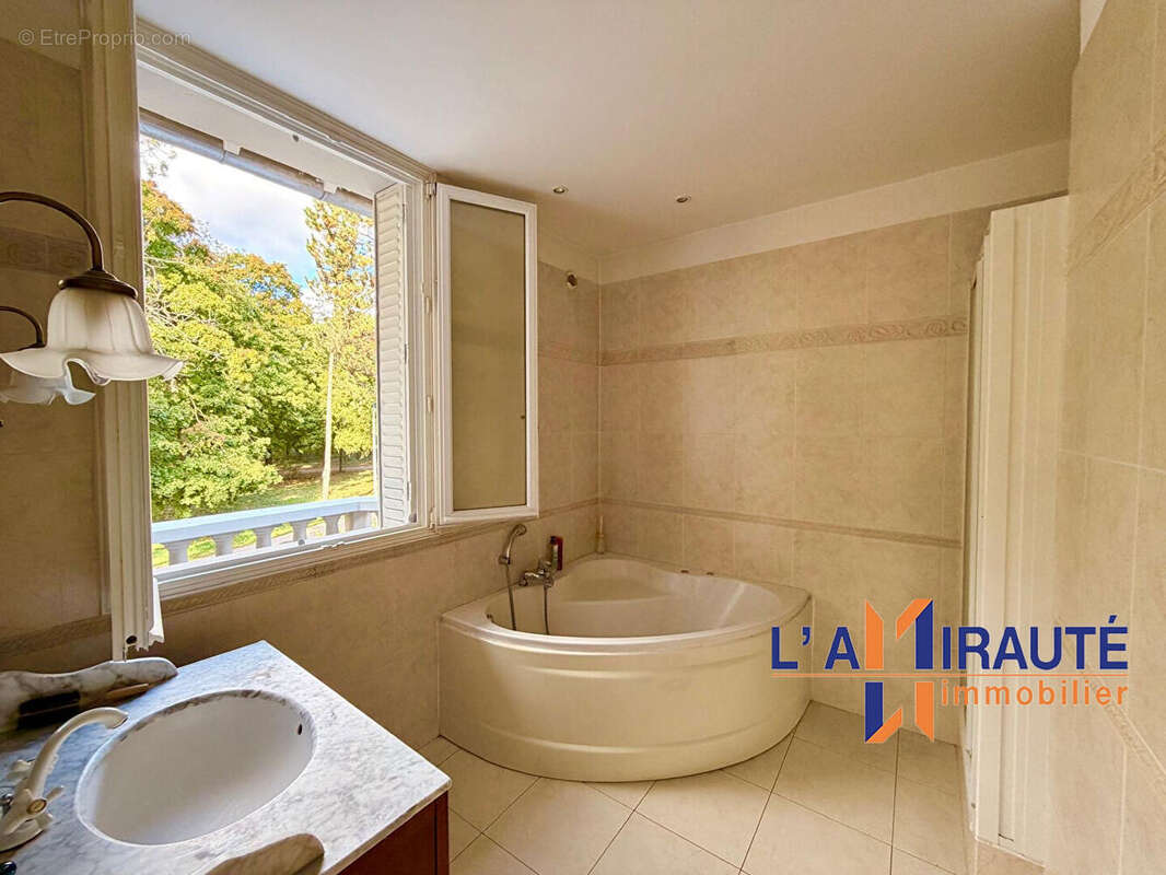 Maison à MAISONS-LAFFITTE