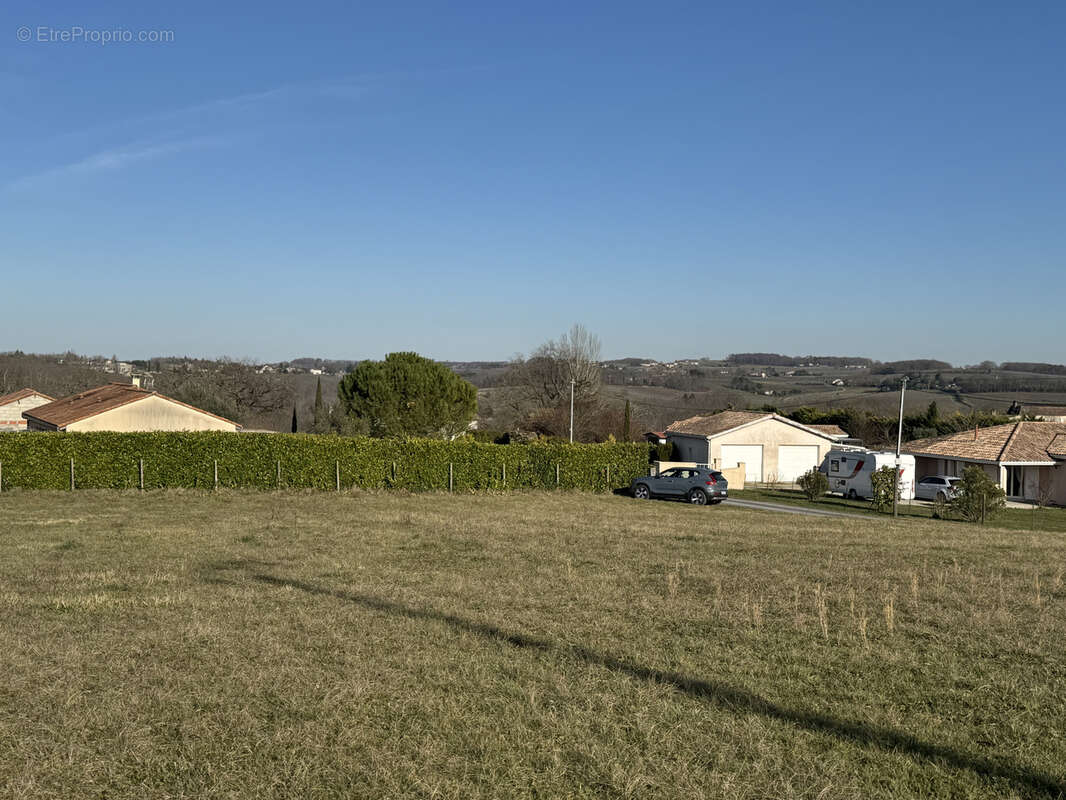 Terrain à CUNEGES
