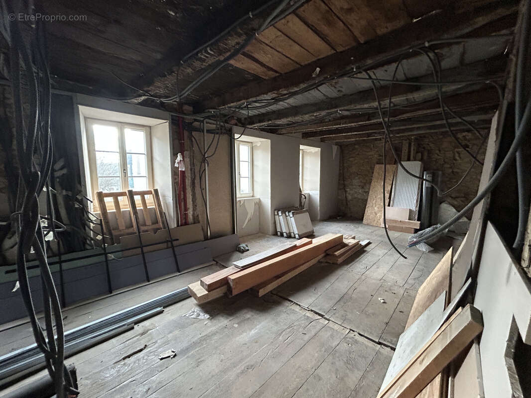 Appartement à CORREZE