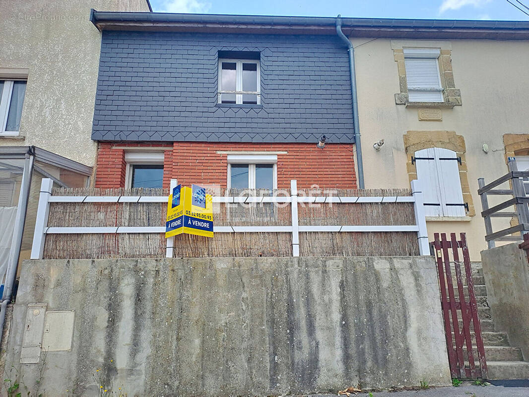 Maison à VOUZIERS