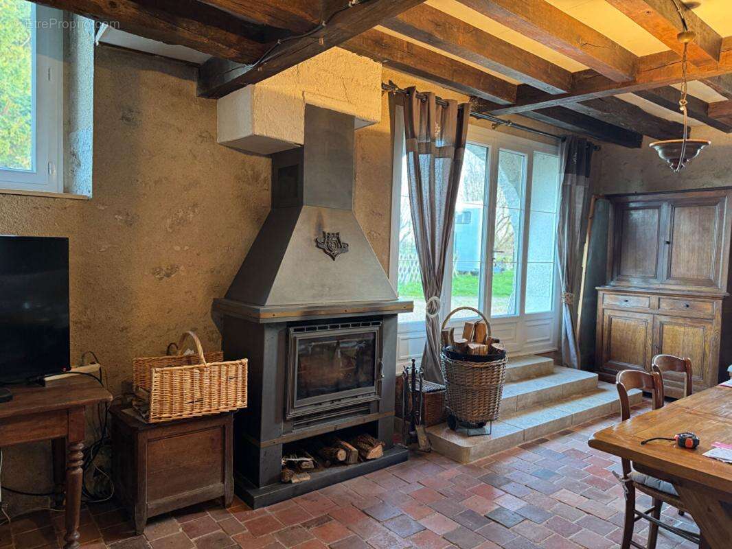 Maison à CONTRES