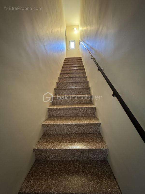 34500 beziers - prorpiété type 8 - 280m2 - terrain clos 1090m2 - piscine - - photo 24