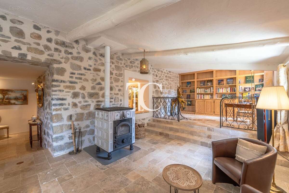 L'ame d'une bastide, le confort moderne  390 m² habitables, jardin de 3 000 m² - photo 8