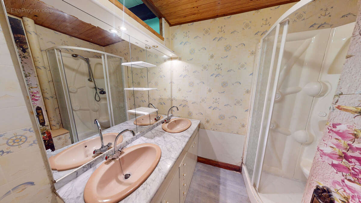 Maison à BOYEUX-SAINT-JEROME