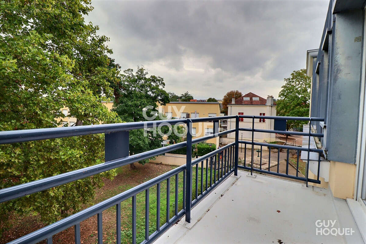 Appartement à SAINT-MICHEL-SUR-ORGE