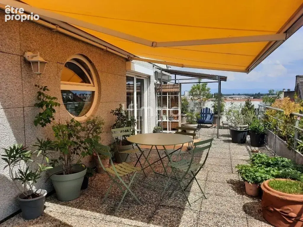 Très bel attique 149 m² env. avec terrasse 63 m², 2 parkings et - photo 2