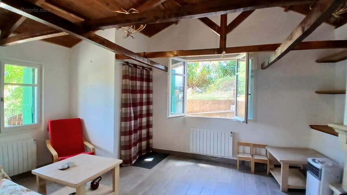 Maison à ROQUEBRUN