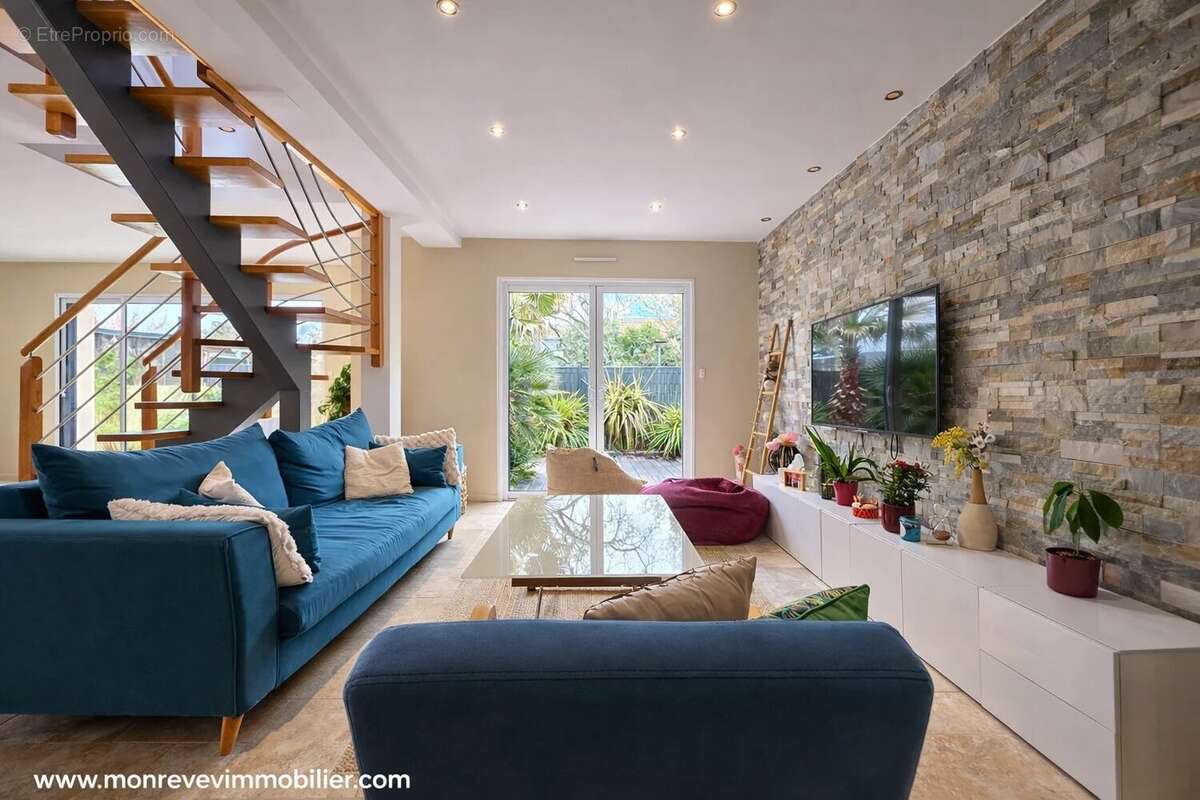 Maison à BOUGUENAIS