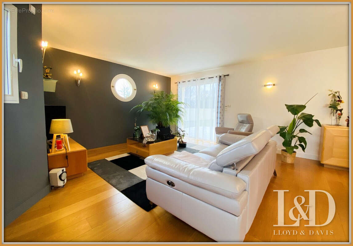 Maison à DOMPIERRE-SUR-MER