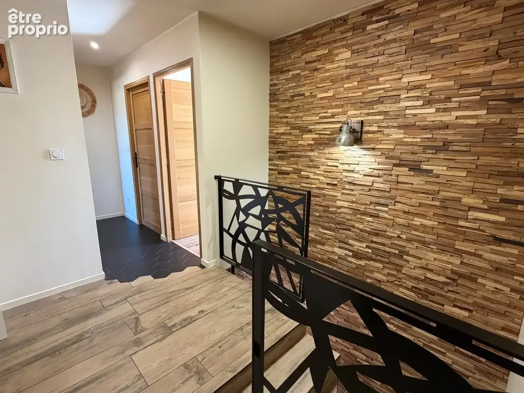 Maison rénovée de 202 m2 avec dépôt de 90m2, idéal artisan - roche-la-moliere - photo 11