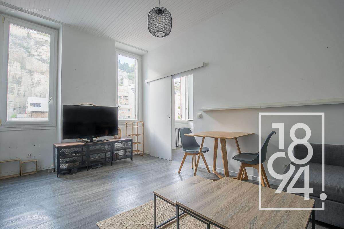 Appartement à MARSEILLE-6E