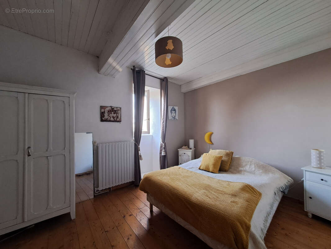 Maison à CLERMONT-DESSOUS