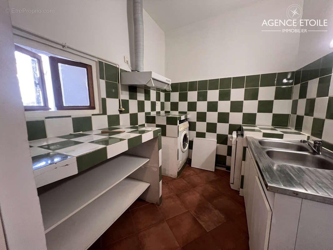 Appartement à MARSEILLE-7E