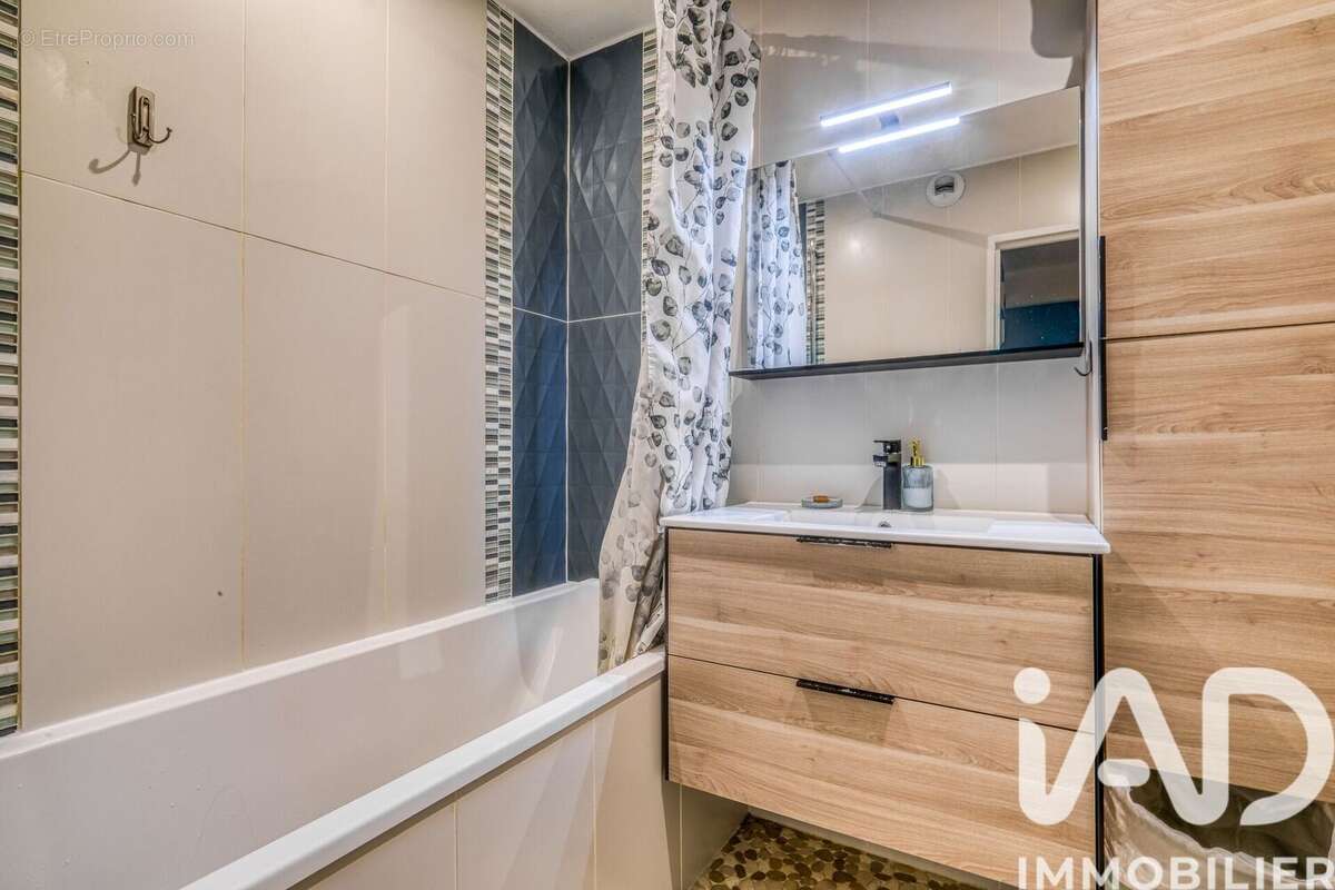 Photo 5 - Appartement à LIVRY-GARGAN