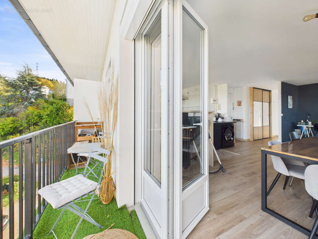 Appartement à SAINT-ETIENNE