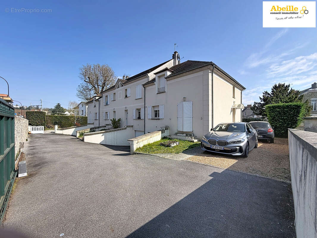 Appartement à DOURDAN