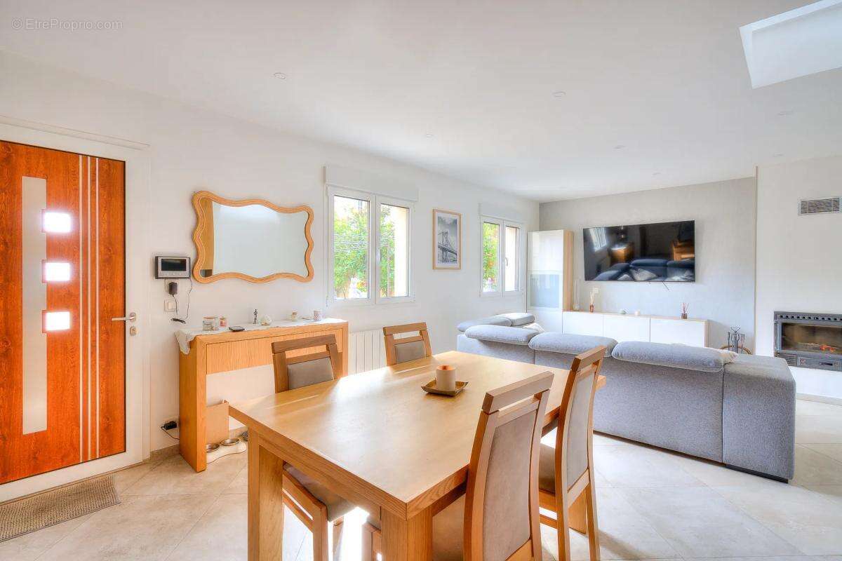 Maison à VITRY-SUR-SEINE