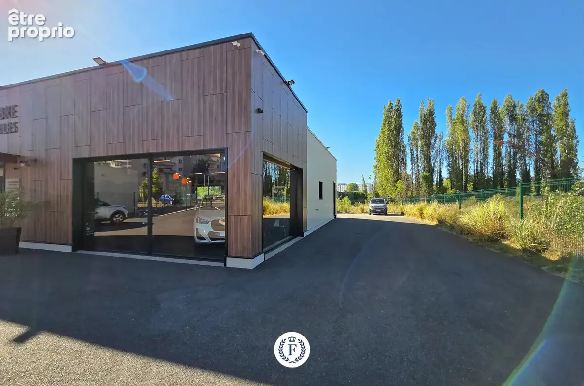 Local commercial récent (2023)  de 180 m2   grand parking   possibilité d’agrandissement - photo 12