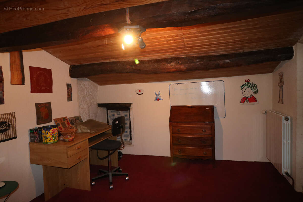 Maison à SAINT-PORCHAIRE