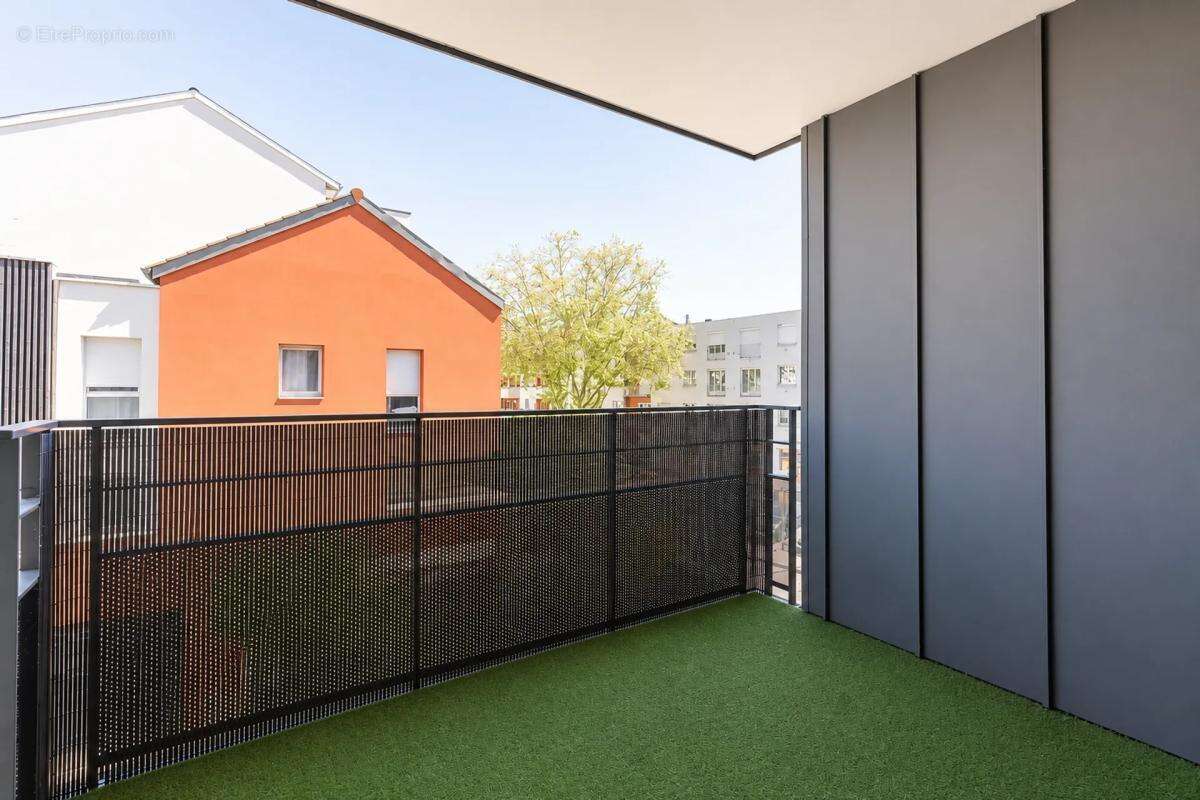 Appartement T2 lumineux avec balcon à Meyzieu - photo 3