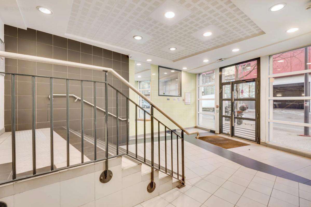 Appartement à VILLENEUVE-LA-GARENNE