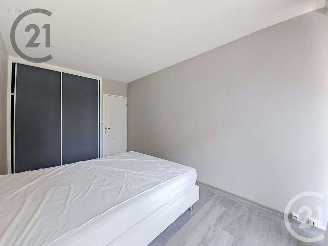 Appartement 71 m² à Reims  - photo 12