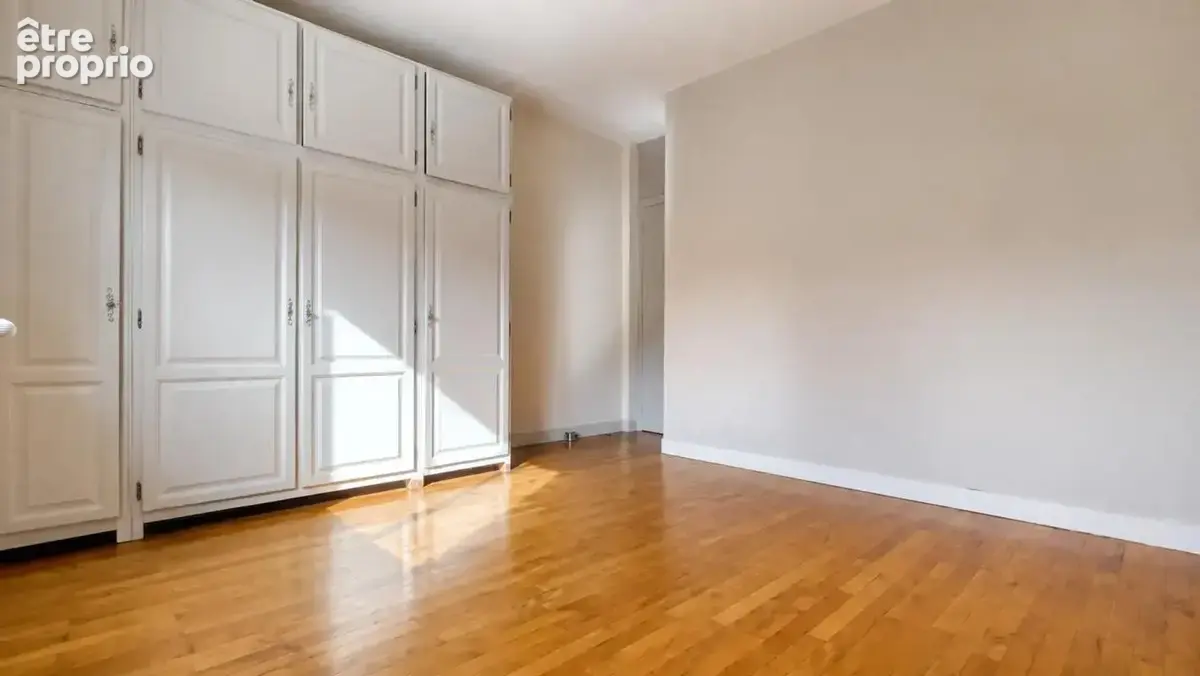 Maison de 7 pièces de 143 m² à Angoulême - photo 12
