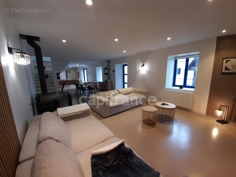 Maison à vendre 5 pièces ERGUE GABERIC (29500)- surface habitable 162.56 m2- 3 chambres - parcelle de 895 m2 - photo 2