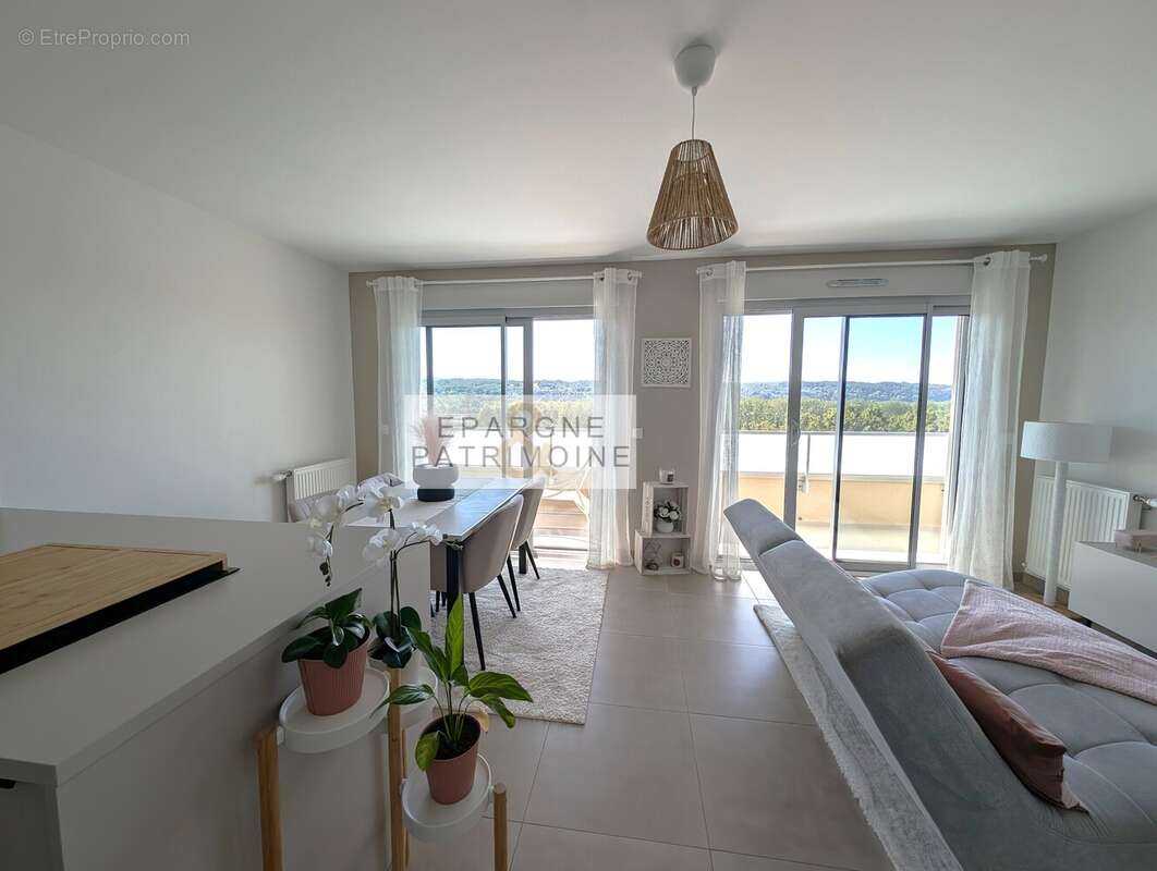 n°8 - Appartement à L'ISLE-D'ABEAU