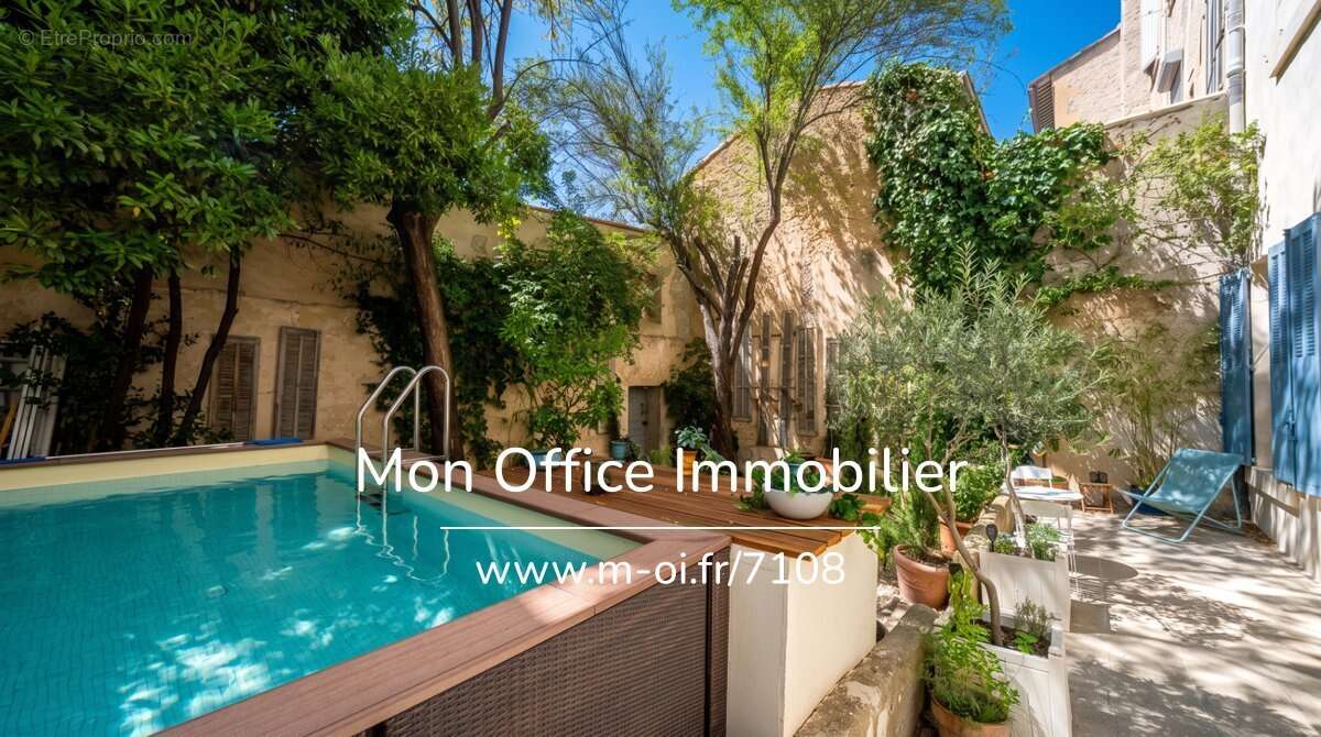 Référence : 7134-SKA - Maison 9 pièce(s) à Salon-de-Provence (13300) - photo 18
