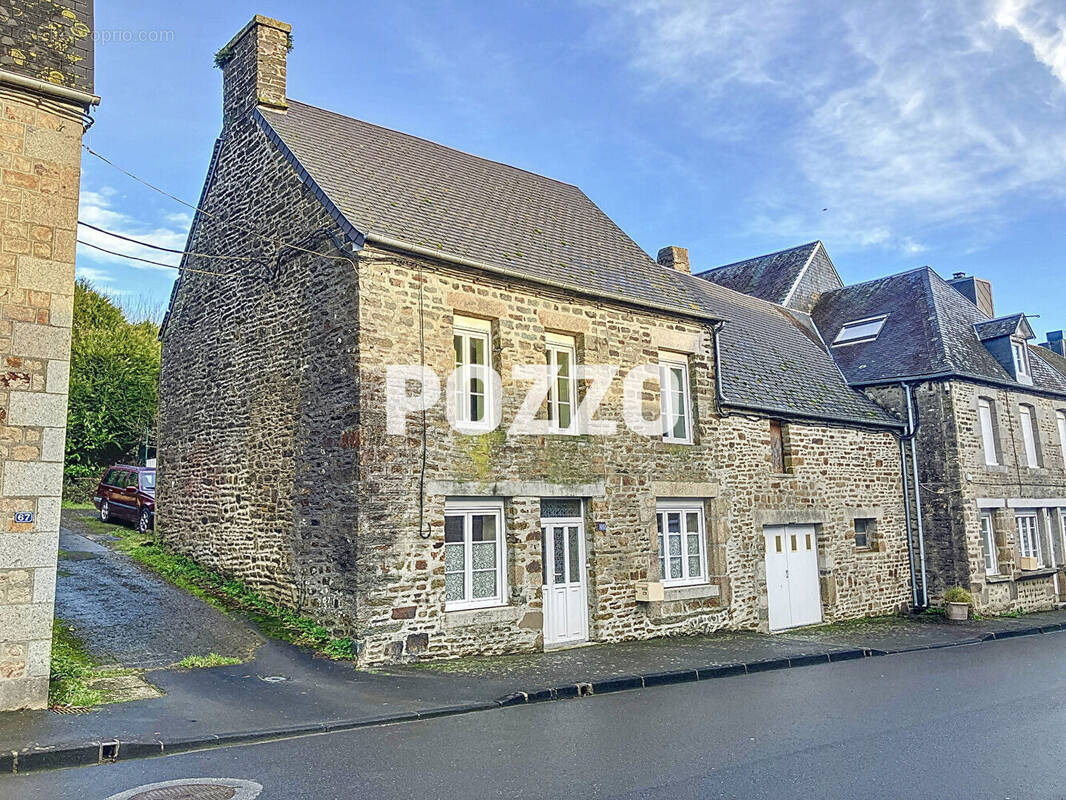 Maison à TESSY-SUR-VIRE