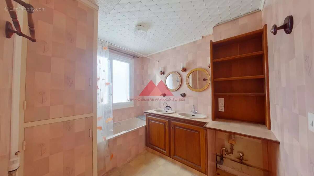 Appartement à SAINT-LAURENT-EN-GRANDVAUX
